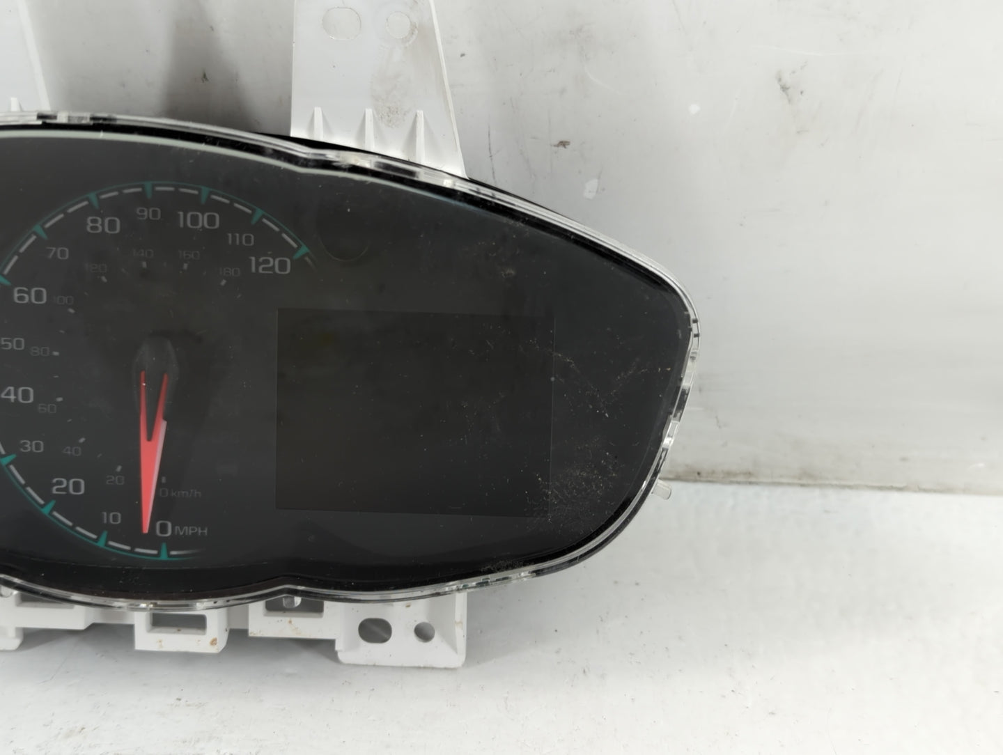 2016-2018 Chevrolet Spark Instrument Cluster Speedometer Gauges P/N:688437714 42418602 Fits Fits 2016 2017 2018 OEM Used Aut