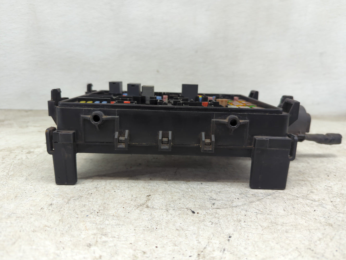 2016 Chevrolet Suburban Fusebox Fuse Box Panel Relay Module P/N:23418066 Fits Fits 2015 2017 2018 2019 2020 OEM Used Auto Pa