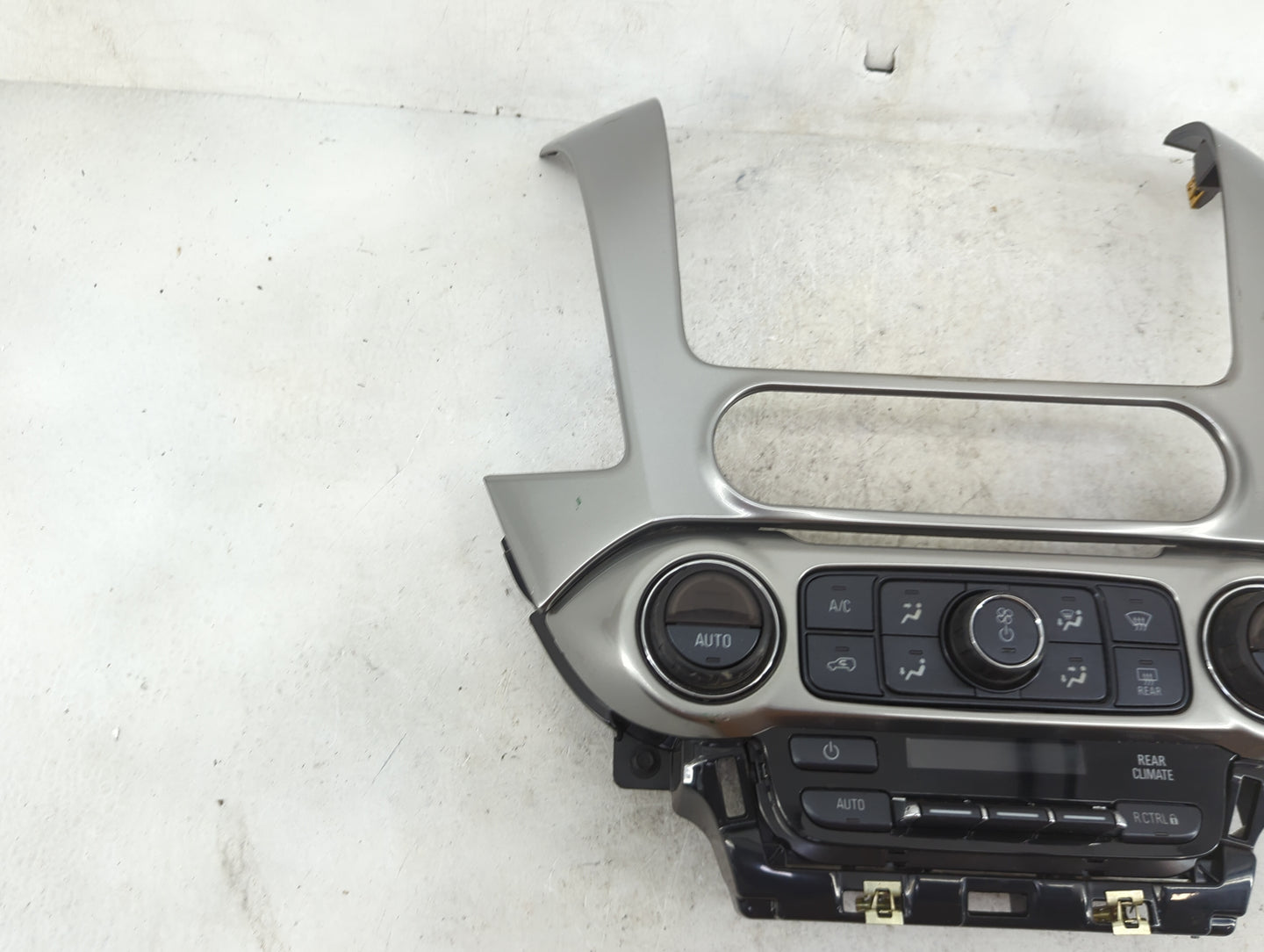 2016-2017 Chevrolet Suburban Climate Control Module Temperature AC/Heater Replacement P/N:23261607 815372982 Fits OEM Used A