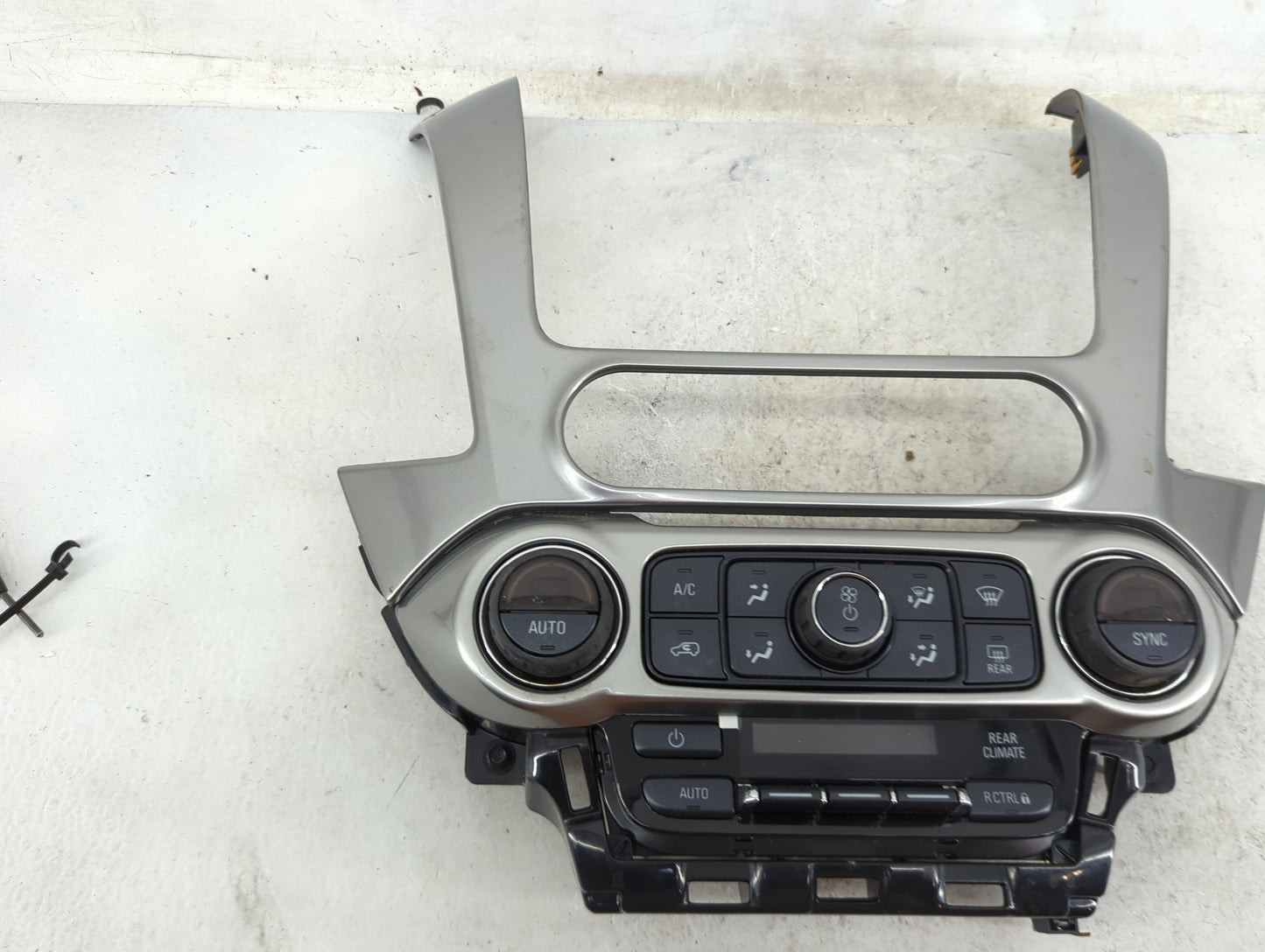 2016-2017 Chevrolet Suburban Climate Control Module Temperature AC/Heater Replacement P/N:23237117 Fits Fits 2015 2016 2017 