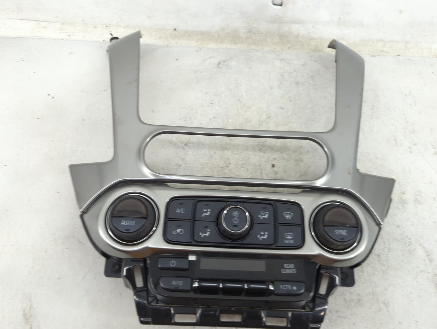 2016-2017 Chevrolet Suburban Climate Control Module Temperature AC/Heater Replacement P/N:23237117 Fits Fits 2015 2016 2017 