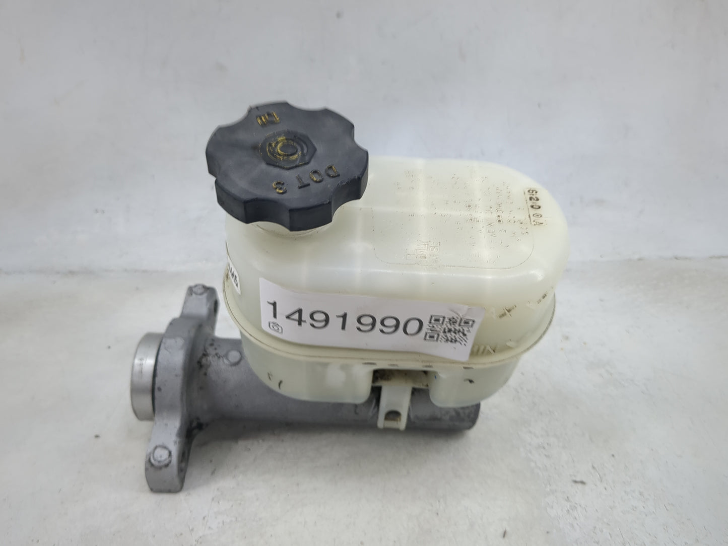 Chevrolet Suburban Brake Master Cylinder 1491990 - Oemusedautoparts1.com