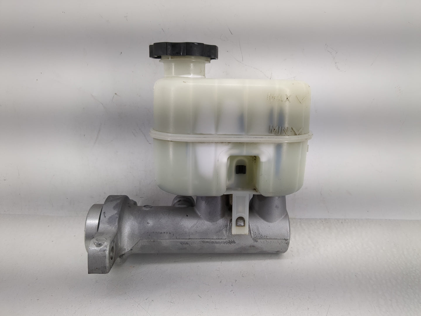 Chevrolet Suburban 1500 Brake Master Cylinder 1208600 - Oemusedautoparts1.com
