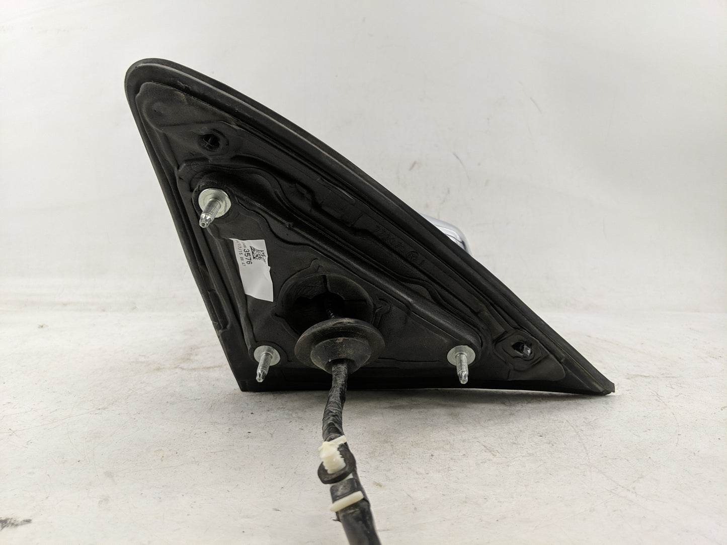 2016 Chevrolet Suburban 1500 Side Mirror Replacement Passenger Right View Door Mirror P/N:772992 Fits OEM Used Auto Parts - 