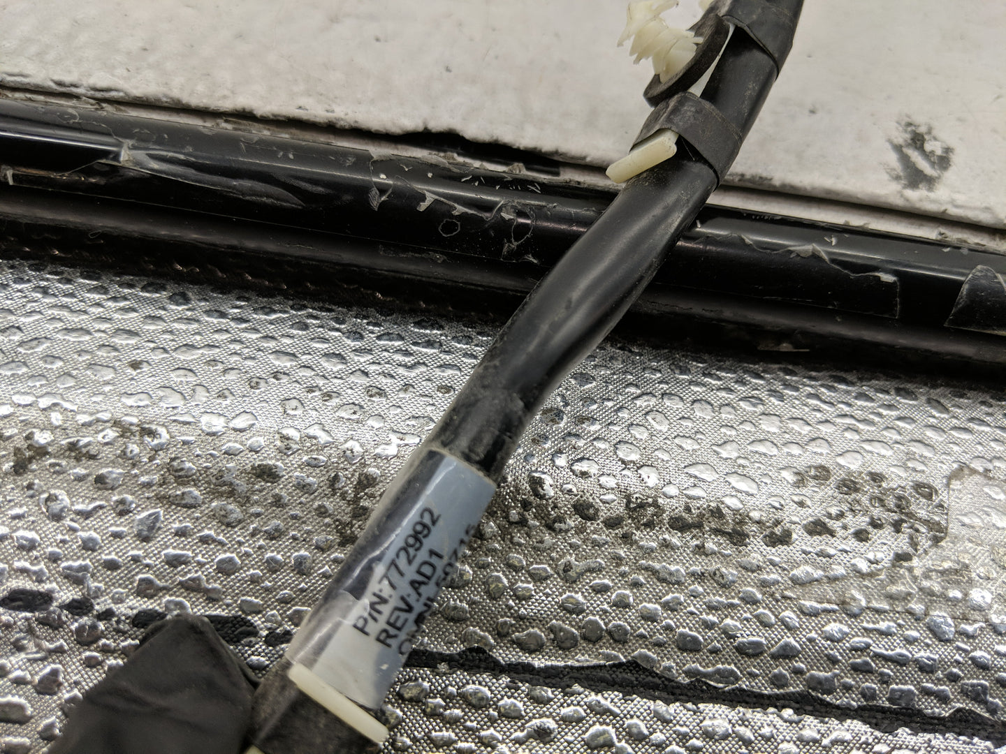 2016 Chevrolet Suburban 1500 Side Mirror Replacement Passenger Right View Door Mirror P/N:772992 Fits OEM Used Auto Parts - 