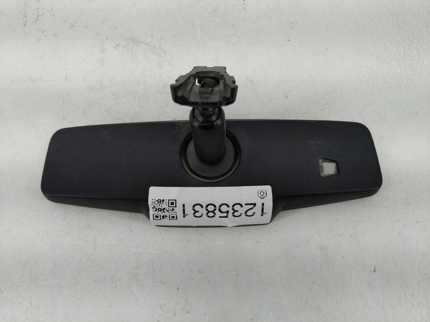 2016 Chevrolet Suburban 1500 Interior Rear View Mirror Replacement OEM Fits OEM Used Auto Parts - Oemusedautoparts1.com