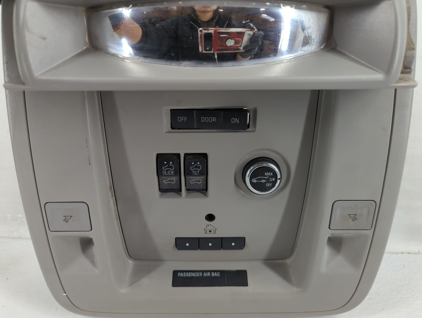 Chevrolet Suburban 1500 Overhead Roof Console 1239489 - Oemusedautoparts1.com