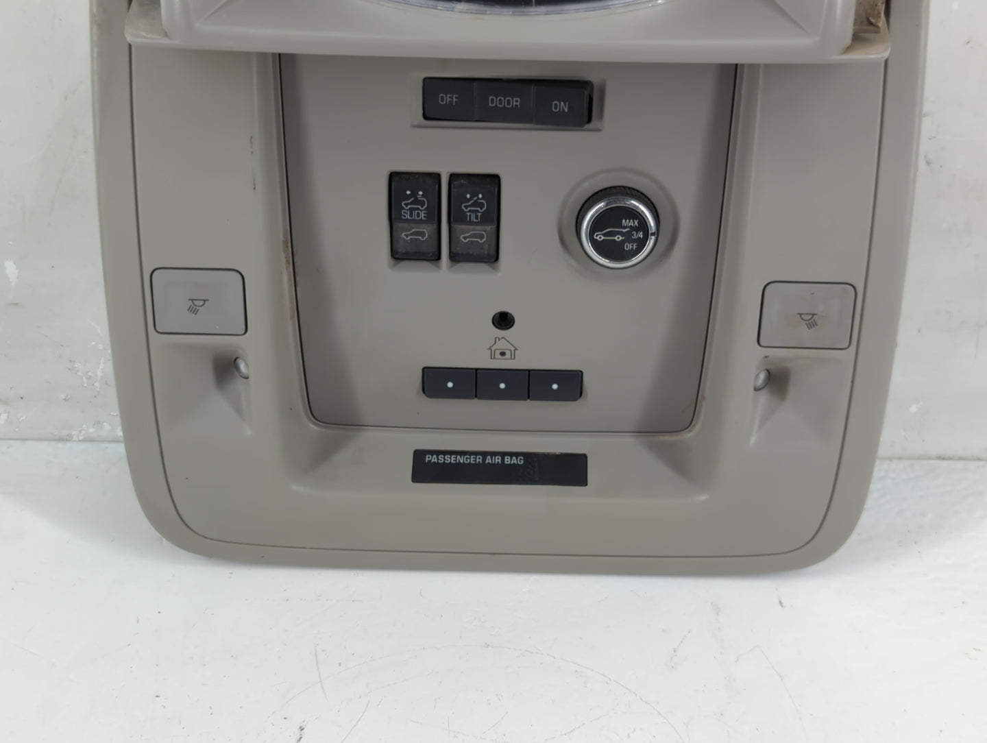 Chevrolet Suburban 1500 Overhead Roof Console 1239489 - Oemusedautoparts1.com