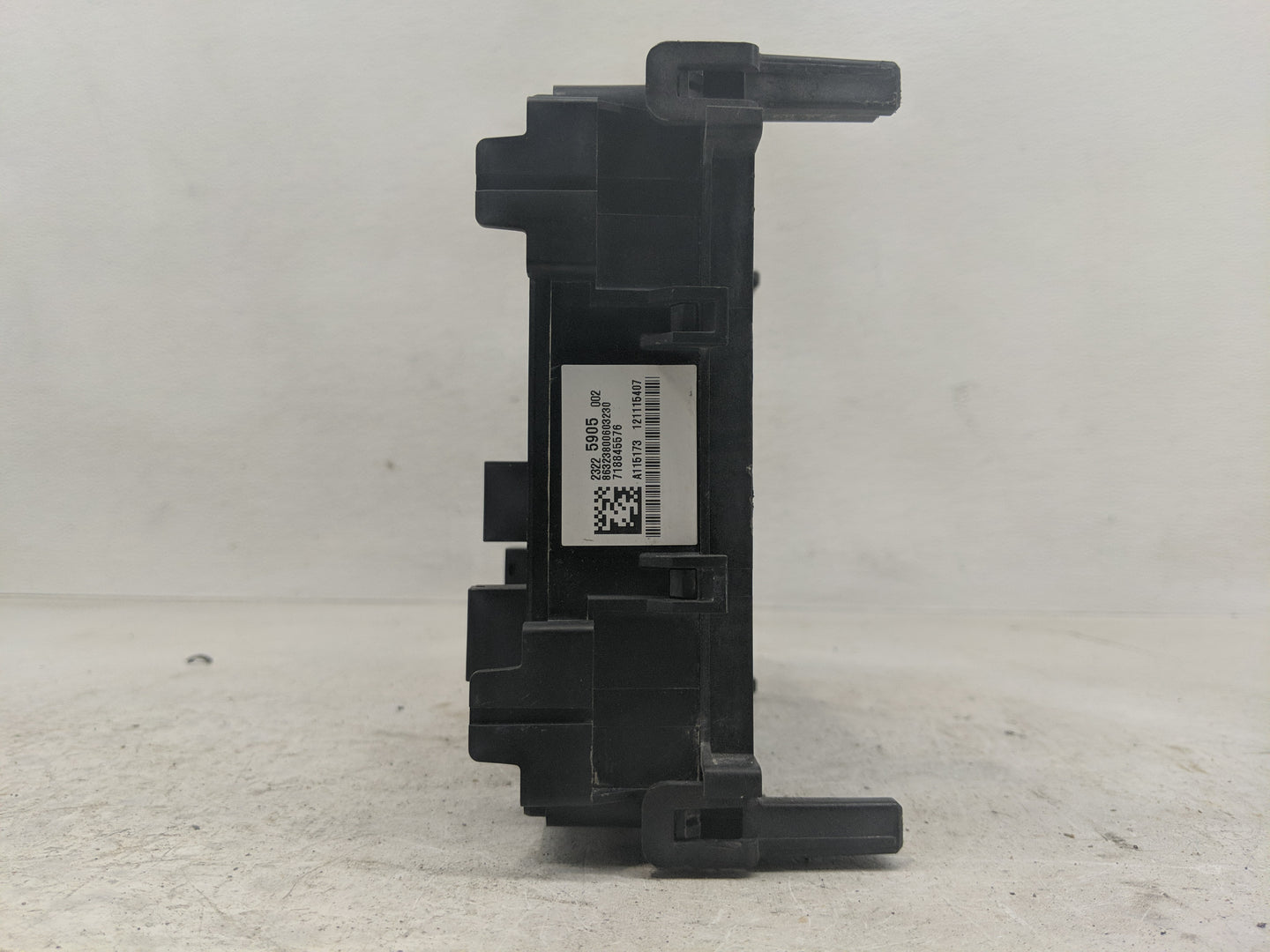 2016 Chevrolet Suburban 1500 Fusebox Fuse Box Panel Relay Module P/N:718845576 23225905 Fits Fits 2015 2017 2018 2019 2020 O