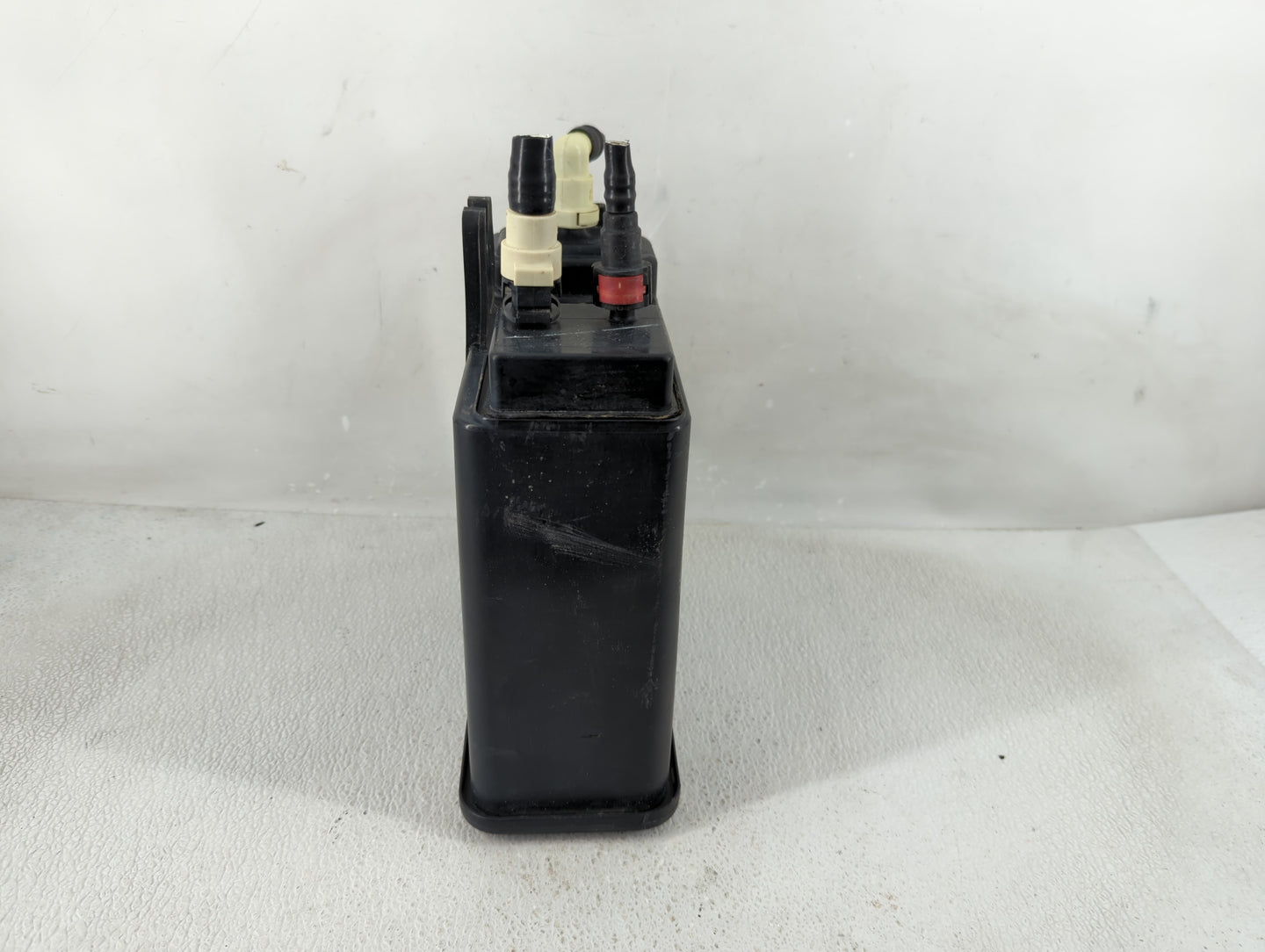 2016 Chevrolet Suburban 1500 Fuel Vapor Charcoal Canister - Oemusedautoparts1.com