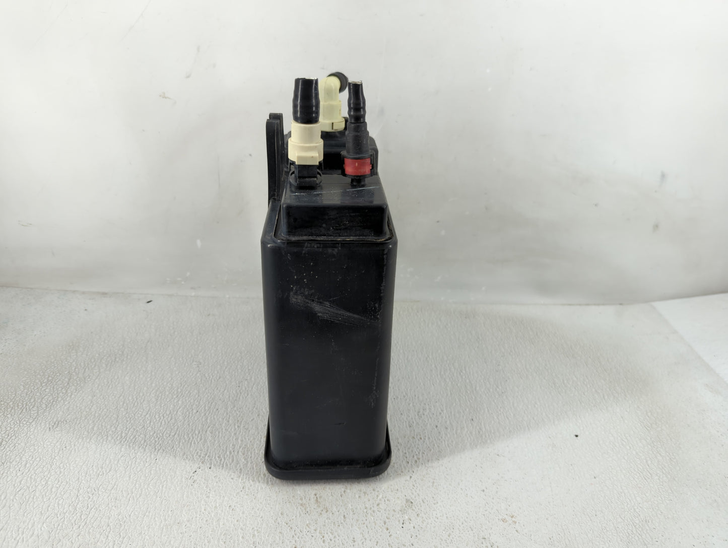 2016 Chevrolet Suburban 1500 Fuel Vapor Charcoal Canister - Oemusedautoparts1.com