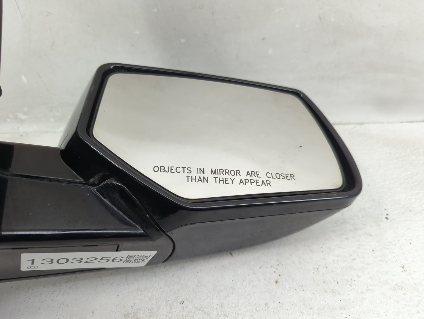 2016 Chevrolet Suburban 1500 Passenger Side View Mirror - Right Door Mirror OEM Used - Oemusedautoparts1.com