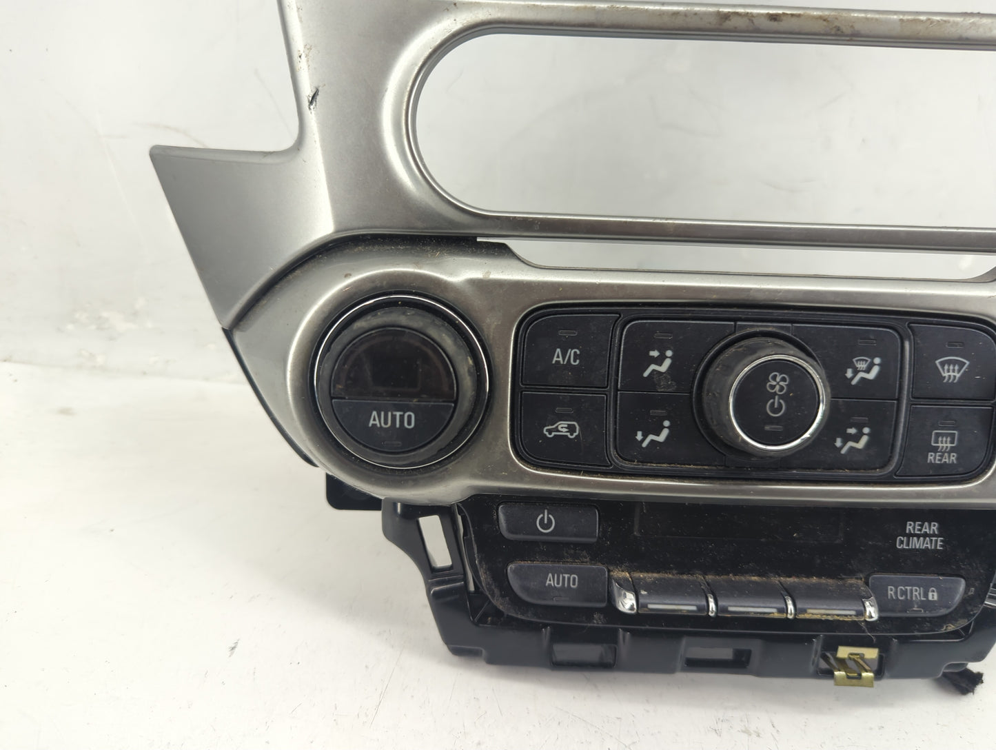 2016 Chevrolet Suburban 1500 Climate Control Module Temperature AC/Heater Replacement P/N:815372982 23251607 Fits OEM Used A