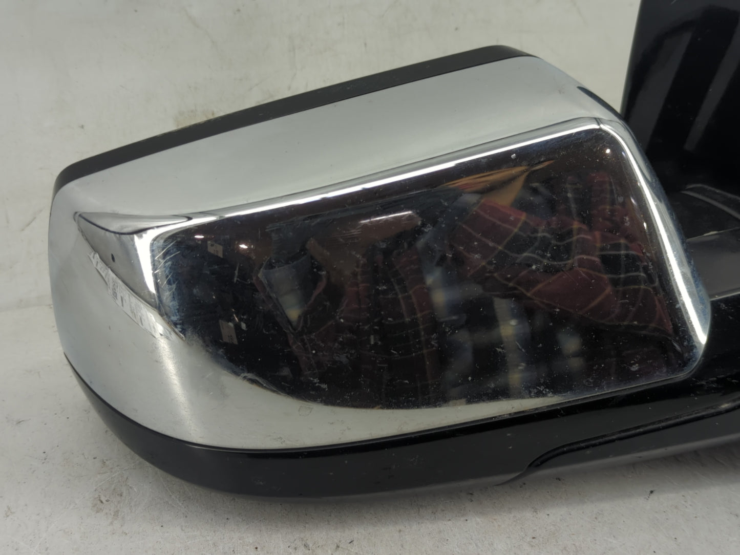 2016 Chevrolet Suburban 1500 Passenger Side View Mirror - Right Door Mirror OEM Used - Oemusedautoparts1.com