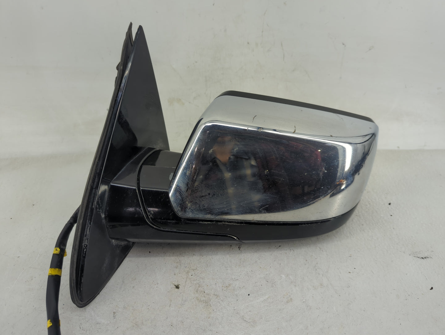 2016 Chevrolet Suburban 1500 Driver Side View Mirror - Left Door Mirror OEM Used - Oemusedautoparts1.com
