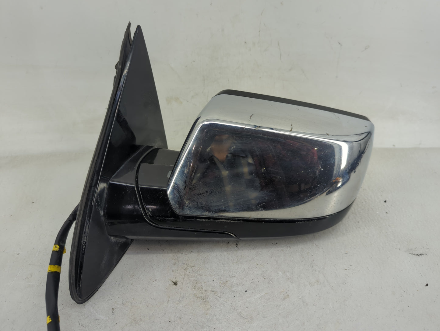2016 Chevrolet Suburban 1500 Driver Side View Mirror - Left Door Mirror OEM Used - Oemusedautoparts1.com