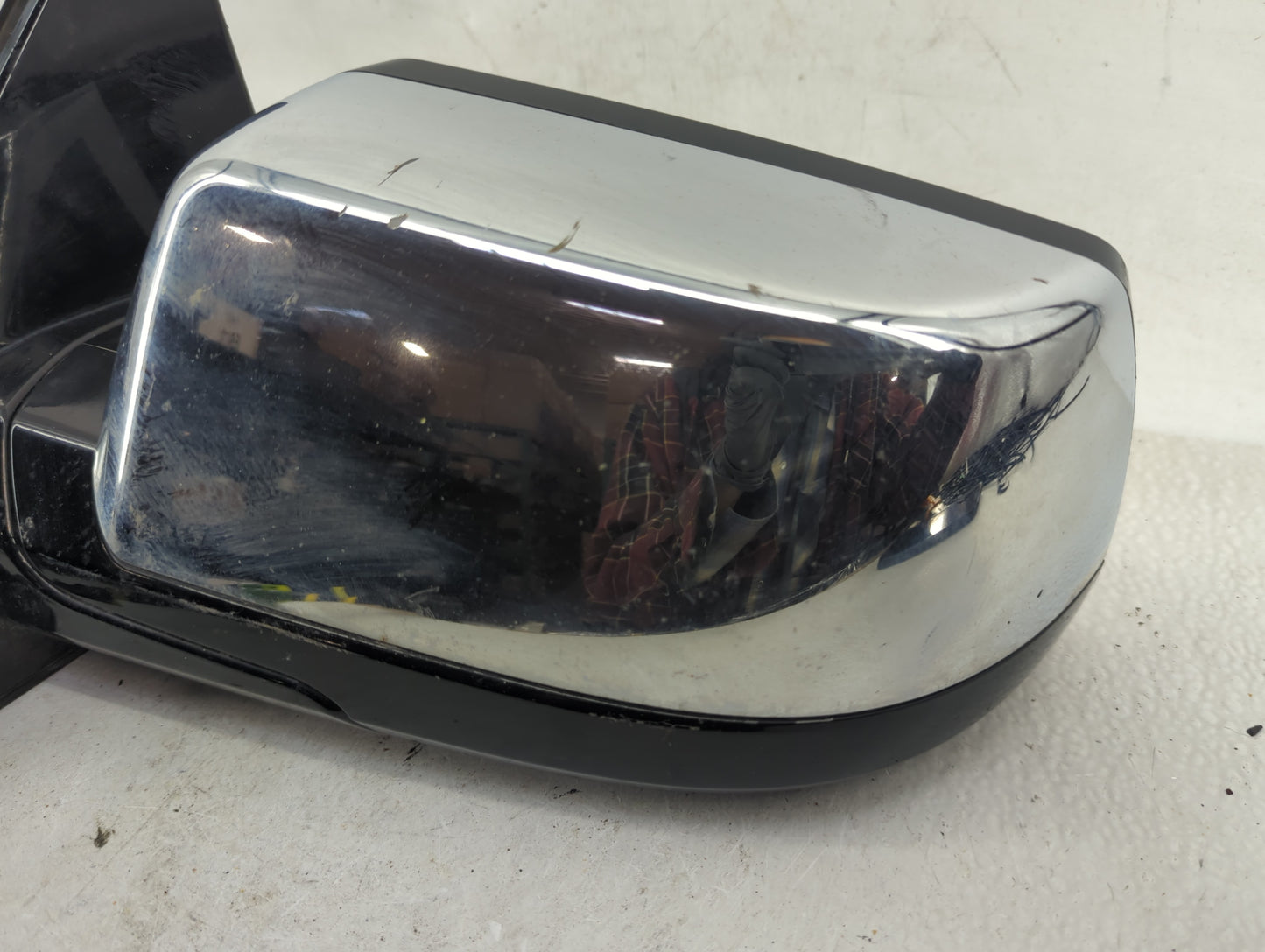 2016 Chevrolet Suburban 1500 Driver Side View Mirror - Left Door Mirror OEM Used - Oemusedautoparts1.com