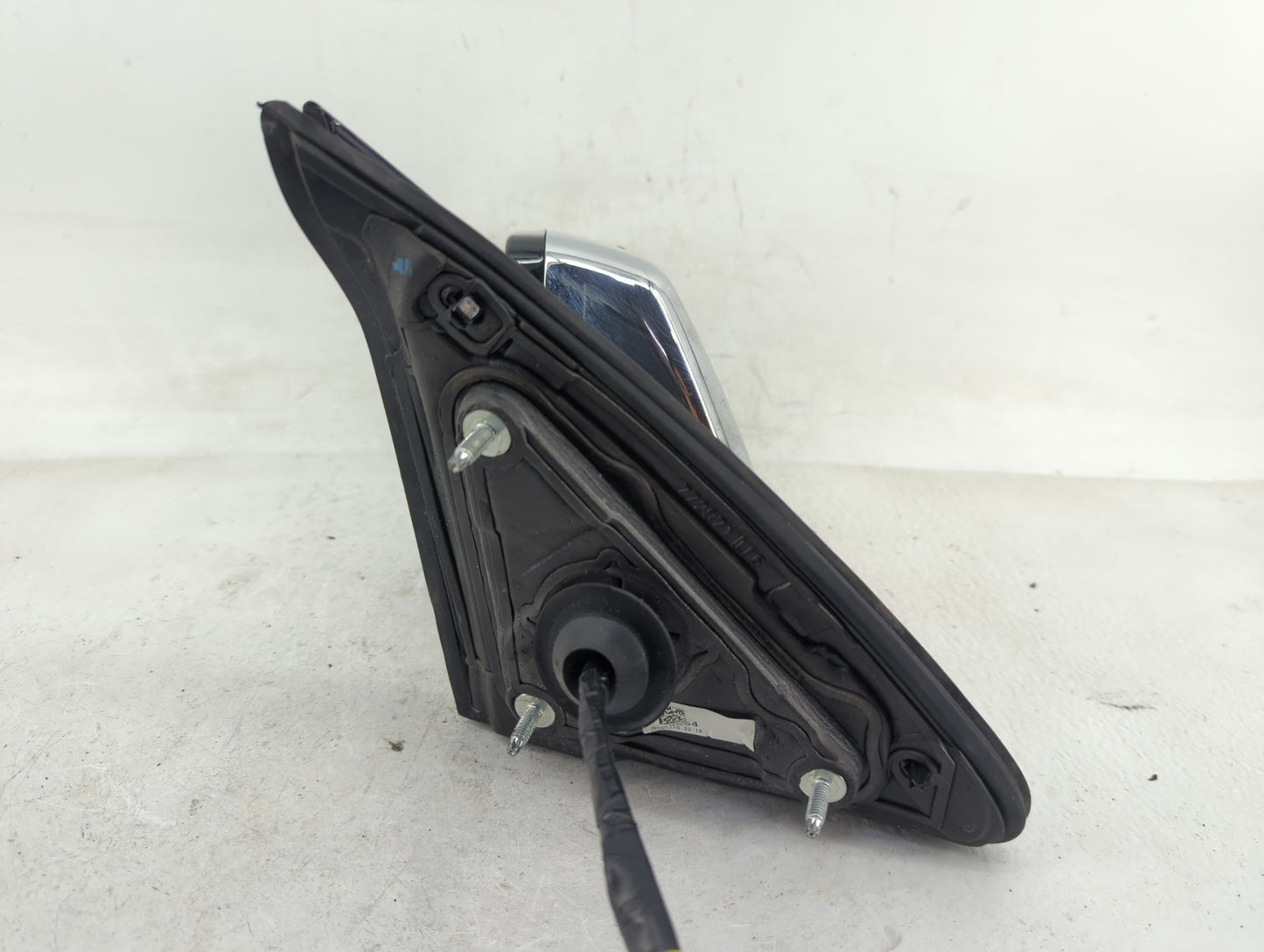 2016 Chevrolet Suburban 1500 Driver Side View Mirror - Left Door Mirror OEM Used - Oemusedautoparts1.com