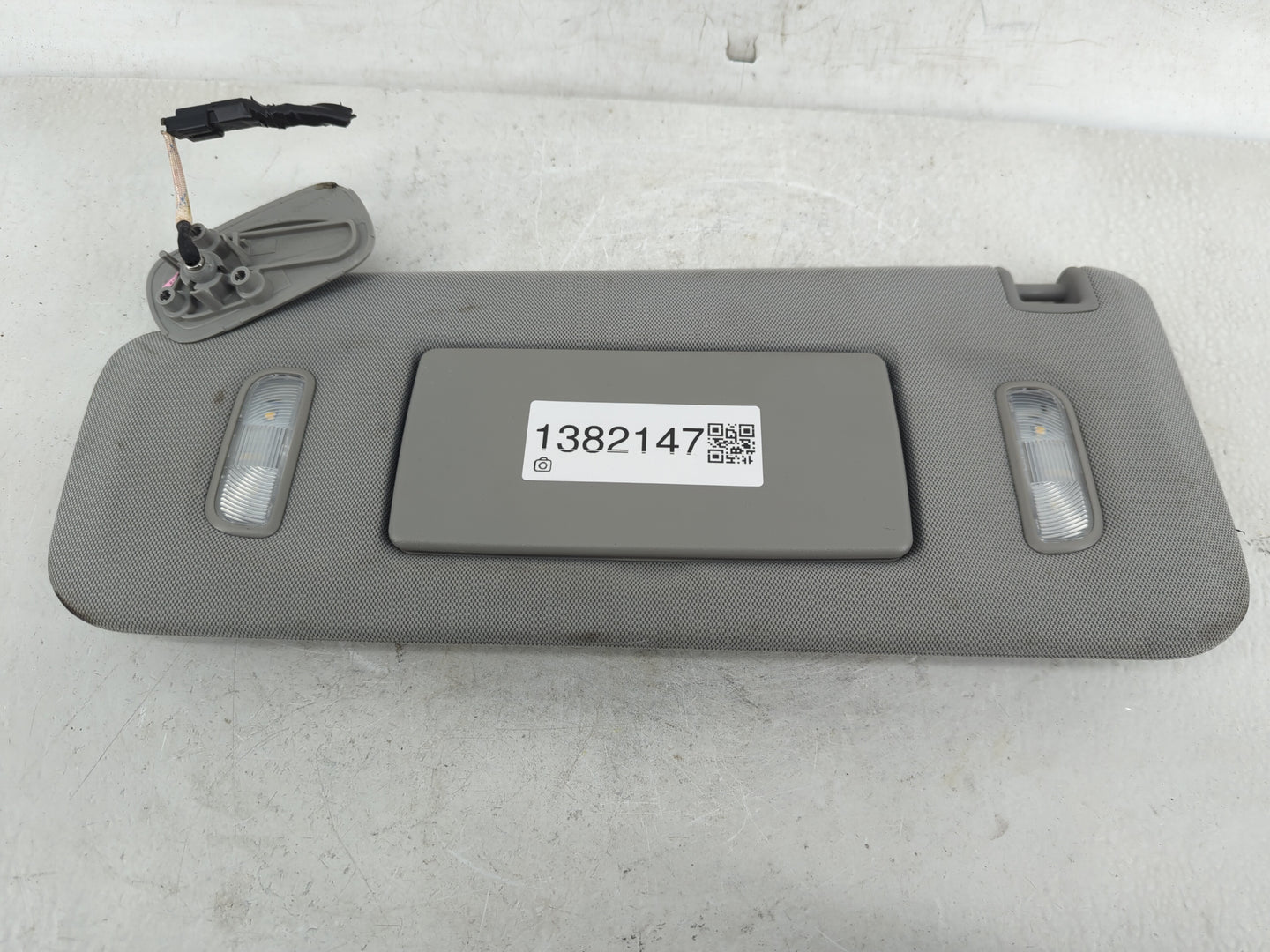 2016 Chevrolet Suburban 1500 Sun Visor Shade Replacement Passenger Right Mirror Fits Fits 2015 2017 2018 2019 2020 OEM Used 