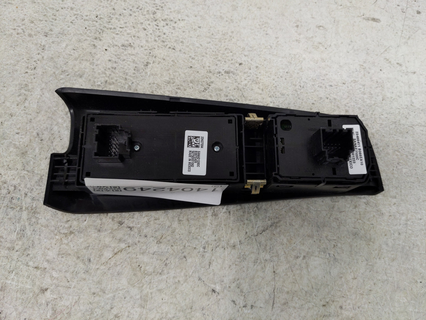 2016 Chevrolet Suburban 1500 Master Power Window Switch Replacement Driver Side Left P/N:B067EA09 23427094 Fits OEM Used Aut