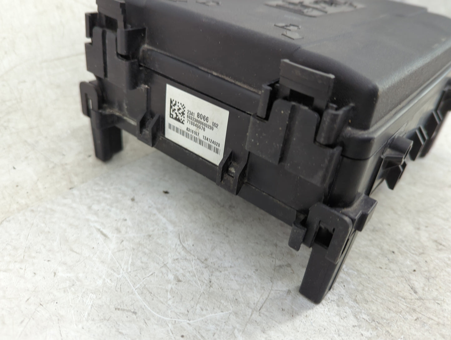 2016 Chevrolet Suburban 1500 Fusebox Fuse Box Panel Relay Module P/N:23418066 Fits Fits 2015 2017 2018 2019 2020 OEM Used Au