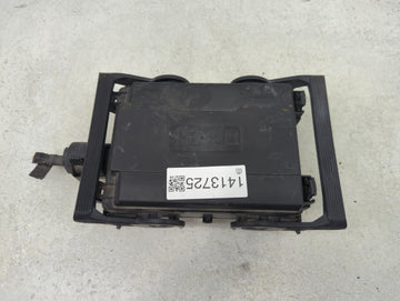 2016 Chevrolet Suburban 1500 Fusebox Fuse Box Panel Relay Module P/N:23227061 Fits Fits 2015 2017 2018 2019 2020 OEM Used Au