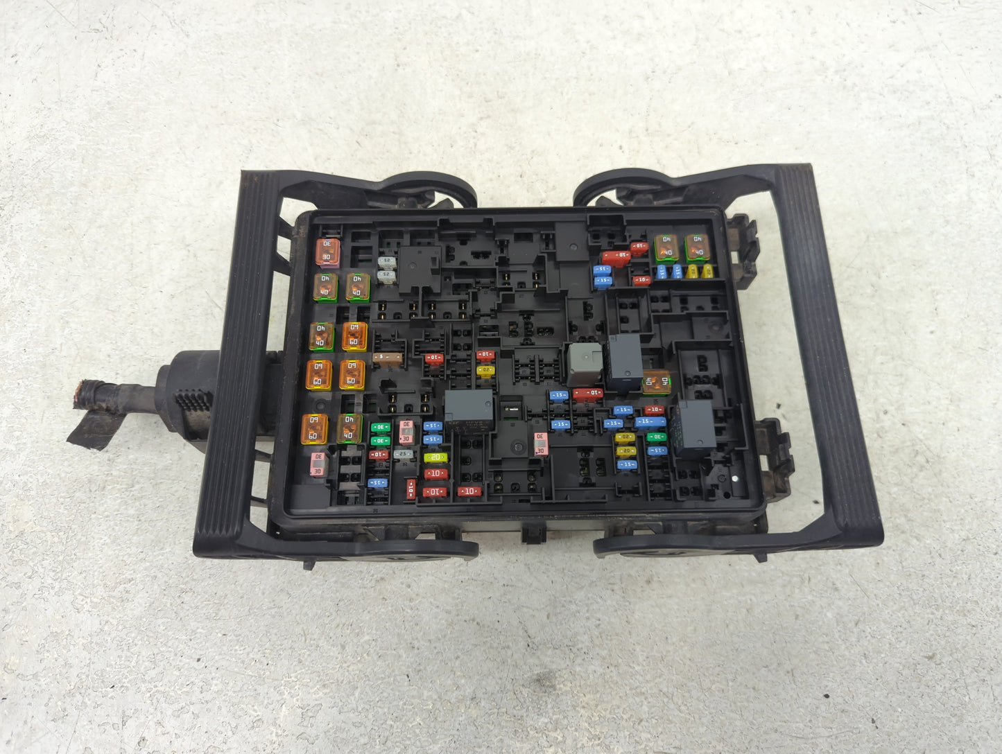 2016 Chevrolet Suburban 1500 Fusebox Fuse Box Panel Relay Module P/N:23227061 Fits Fits 2015 2017 2018 2019 2020 OEM Used Au