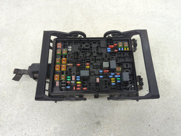 2016 Chevrolet Suburban 1500 Fusebox Fuse Box Panel Relay Module P/N:23227061 Fits Fits 2015 2017 2018 2019 2020 OEM Used Auto Parts