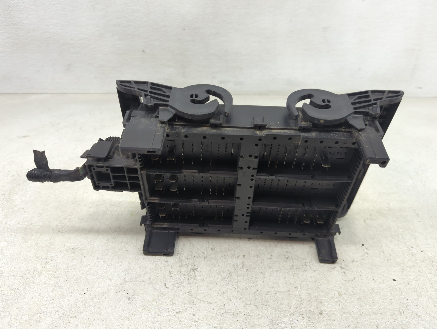 2016 Chevrolet Suburban 1500 Fusebox Fuse Box Panel Relay Module P/N:23227061 Fits Fits 2015 2017 2018 2019 2020 OEM Used Au