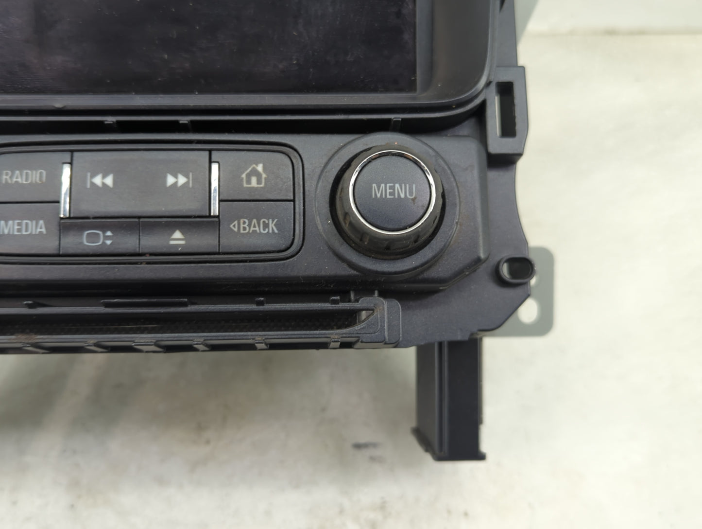 2016 Chevrolet Suburban 1500 Radio AM FM Cd Player Receiver Replacement P/N:23383726 7370100000000X, 815372982 Fits OEM Used