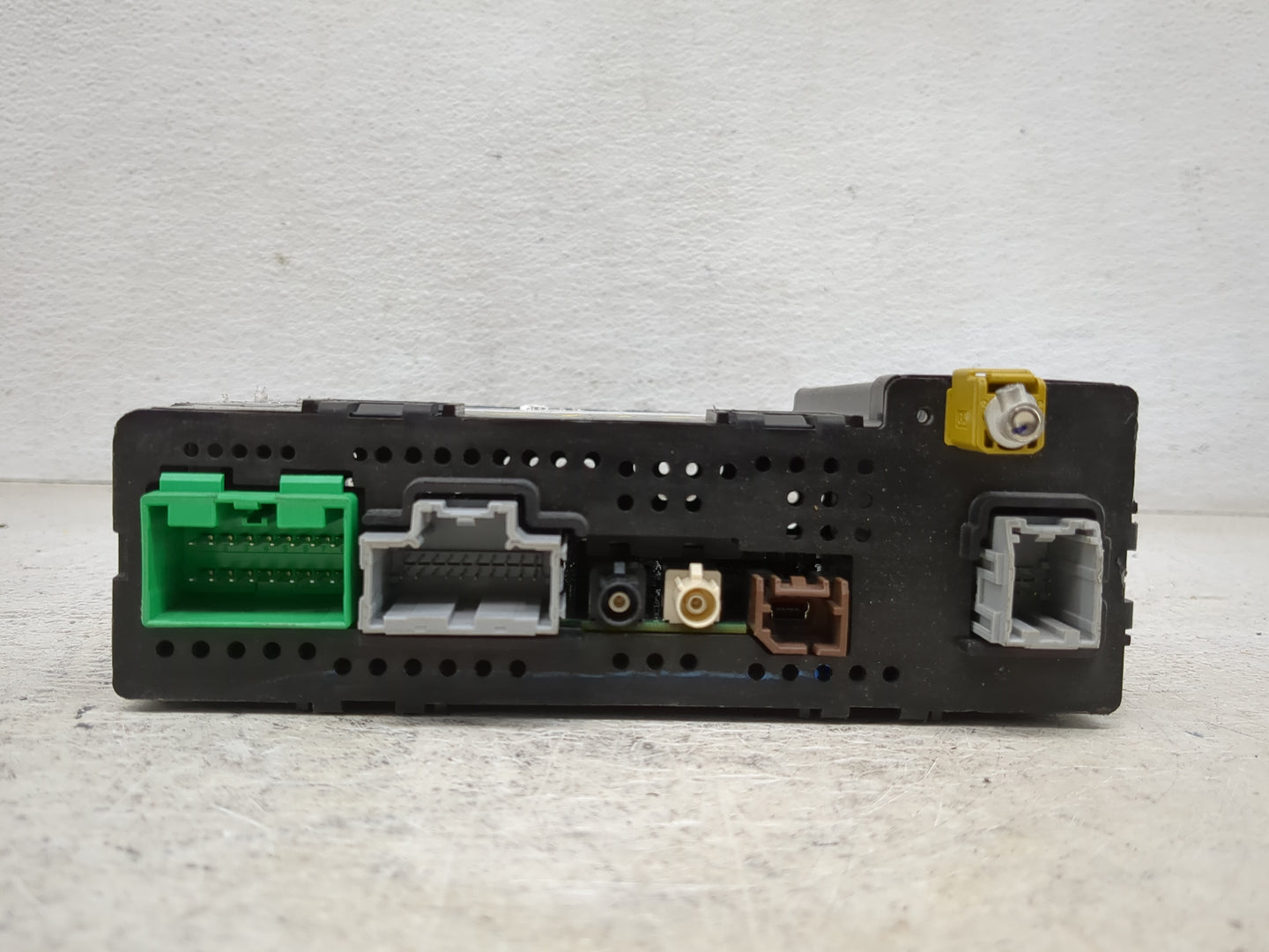 2016 Chevrolet Suburban 1500 Radio AM FM Cd Player Receiver Replacement P/N:23402903 Fits Fits 2017 OEM Used Auto Parts - Oe