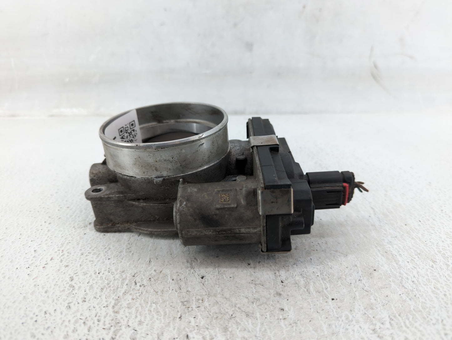 2016 Chevrolet Suburban 1500 Throttle Body P/N:12617792 Fits Fits 2014 2015 2017 2018 2019 2020 2021 2022 OEM Used Auto Part