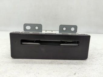 compare product Chevrolet Suburban 1500 Am Fm Cd Player Radio Receiver