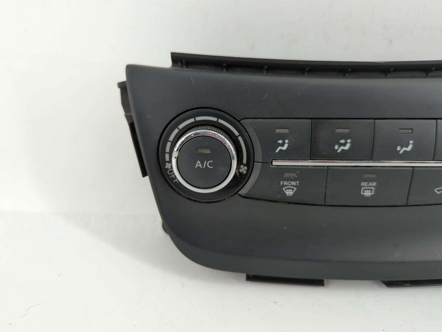 2016 Chevrolet Suburban 1500 Climate Control Module Temperature AC/Heater Replacement P/N:275004AF2B Fits Fits 2015 2017 OEM