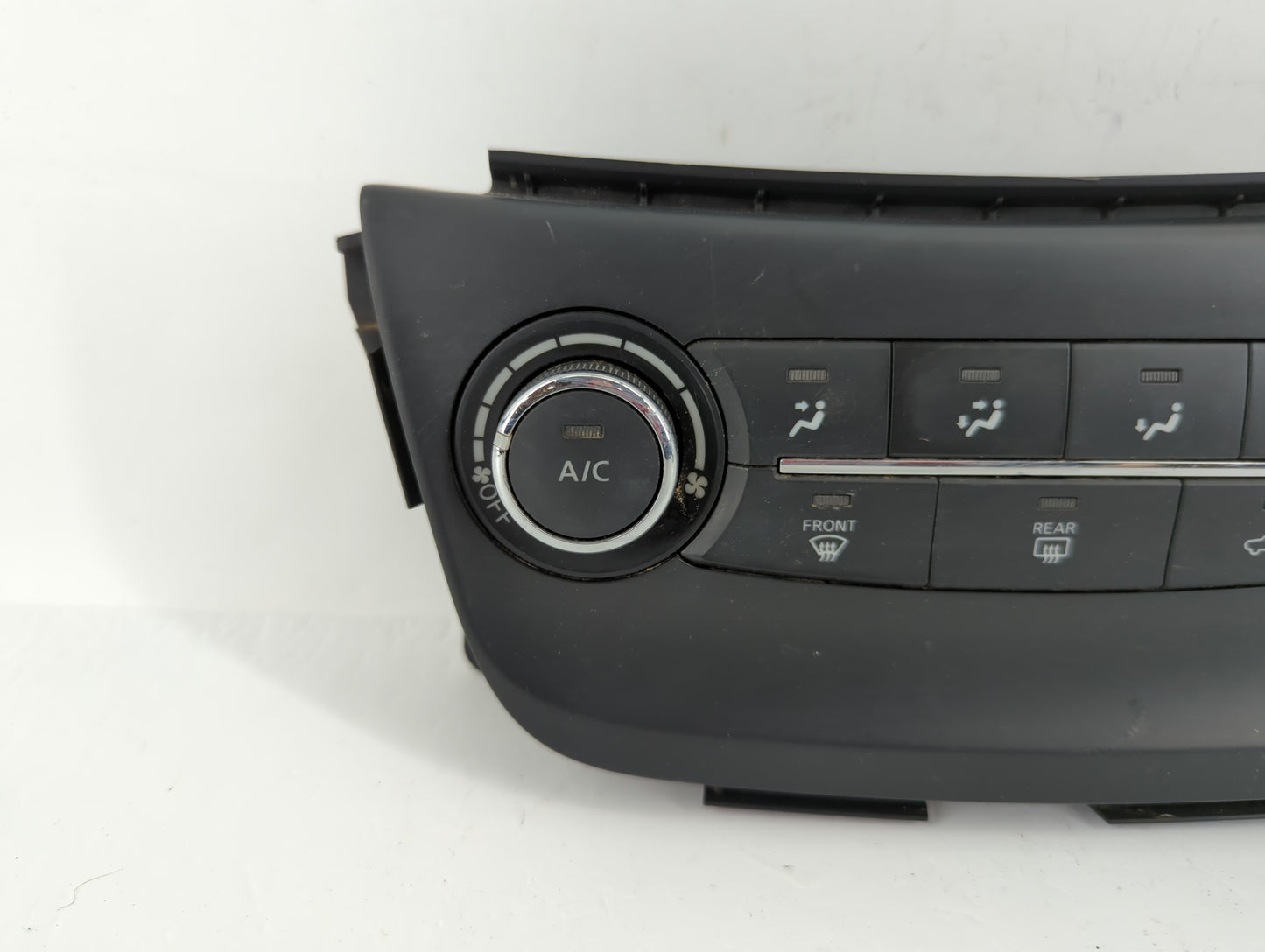 2016 Chevrolet Suburban 1500 Climate Control Module Temperature AC/Heater Replacement P/N:275004AF2B Fits Fits 2015 2017 OEM