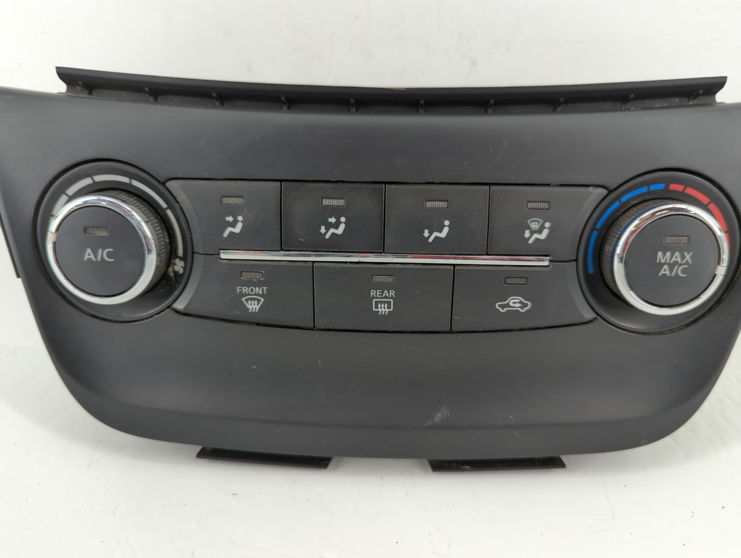 2016 Chevrolet Suburban 1500 Climate Control Module Temperature AC/Heater Replacement P/N:275004AF2B Fits Fits 2015 2017 OEM