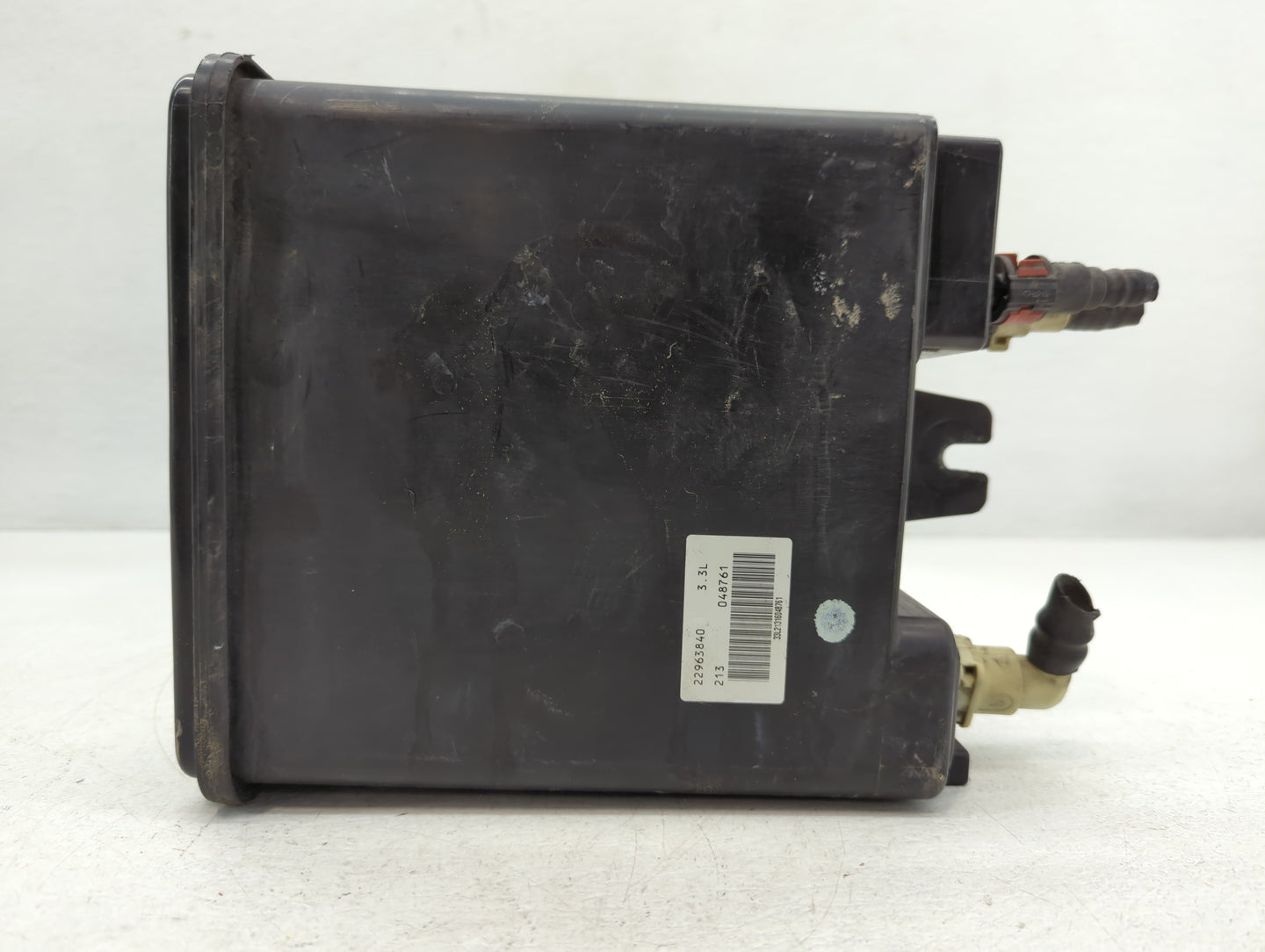 2016 Chevrolet Suburban 1500 Fuel Vapor Charcoal Canister - Oemusedautoparts1.com