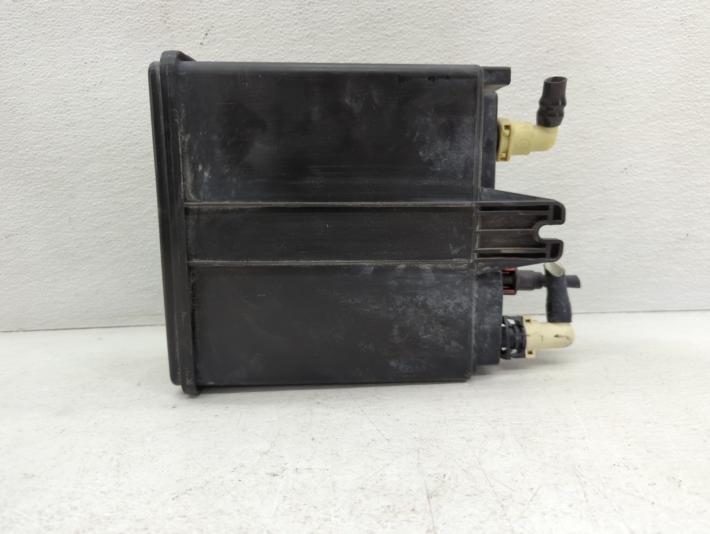 2016 Chevrolet Tahoe Fuel Vapor Charcoal Canister - Oemusedautoparts1.com