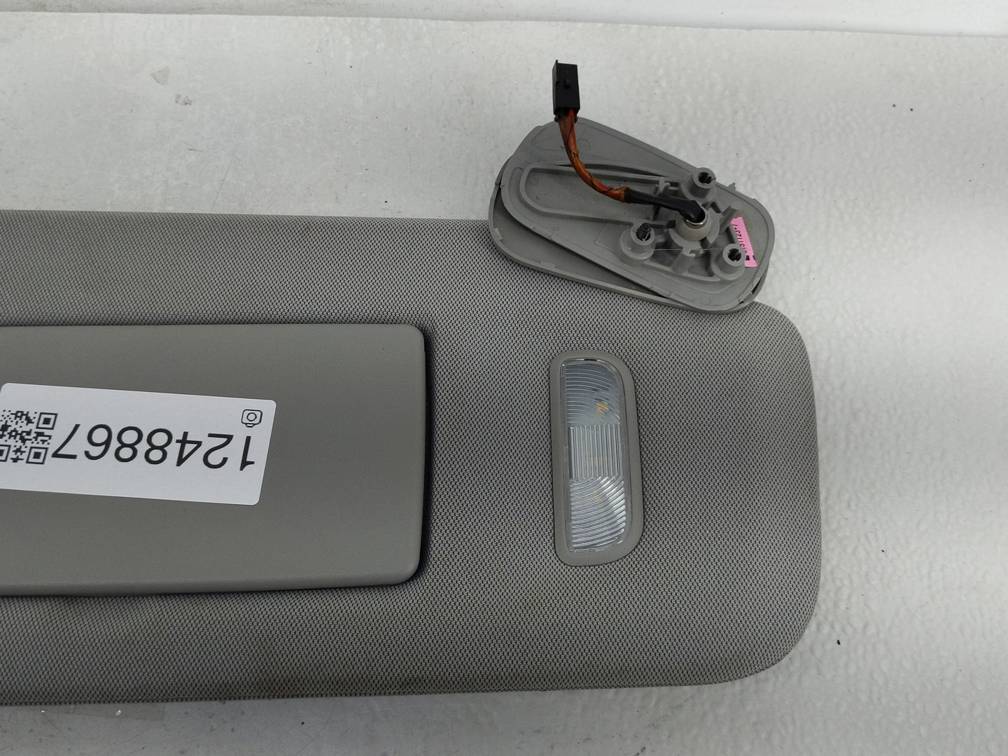 2015-2020 Chevrolet Tahoe Sun Visor Shade Replacement Passenger Right Mirror Fits Fits 2015 2016 2017 2018 2019 2020 OEM Use