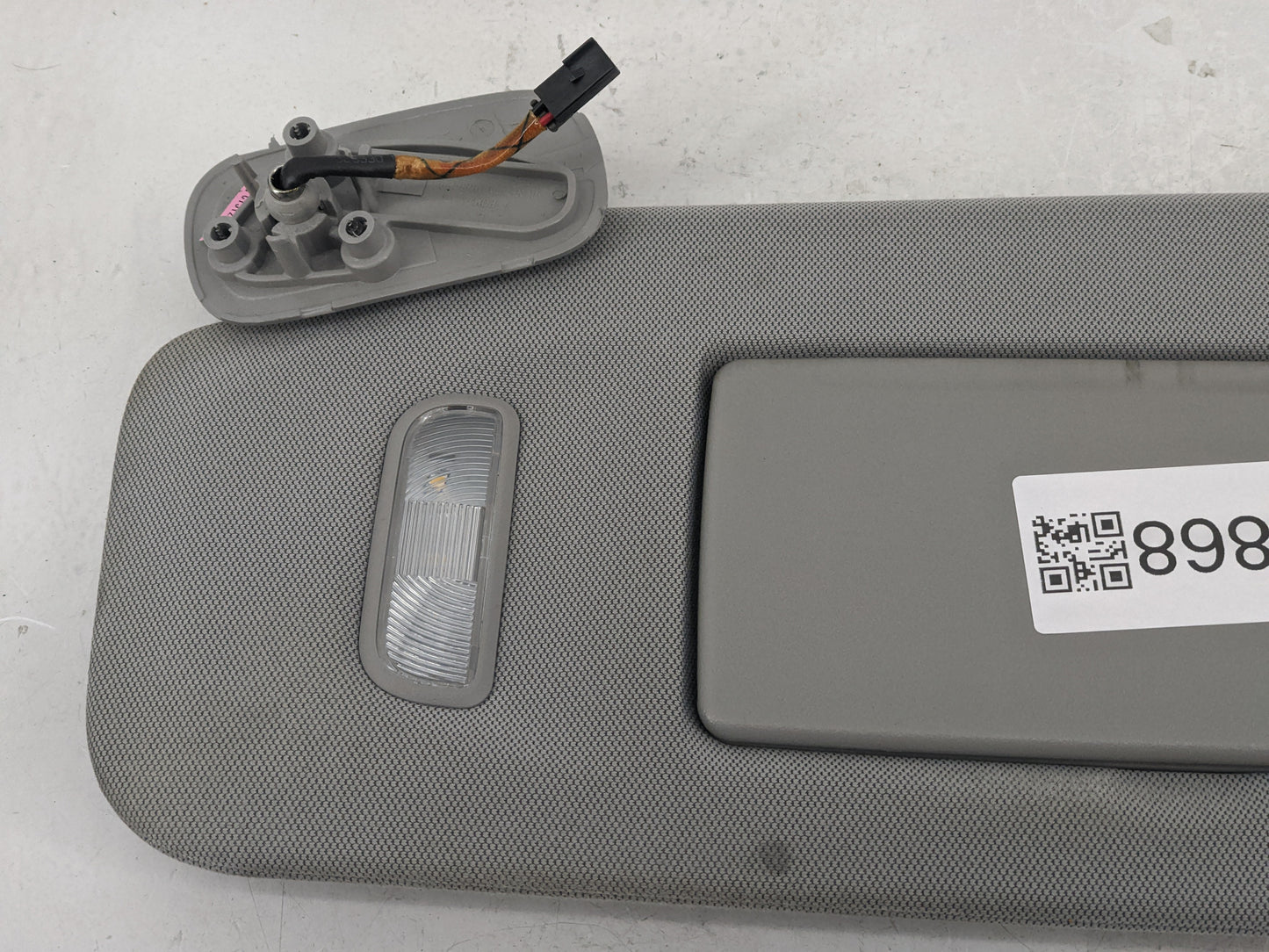 2015-2020 Chevrolet Tahoe Sun Visor Shade Replacement Driver Left Mirror Fits Fits 2015 2016 2017 2018 2019 2020 OEM Used Au