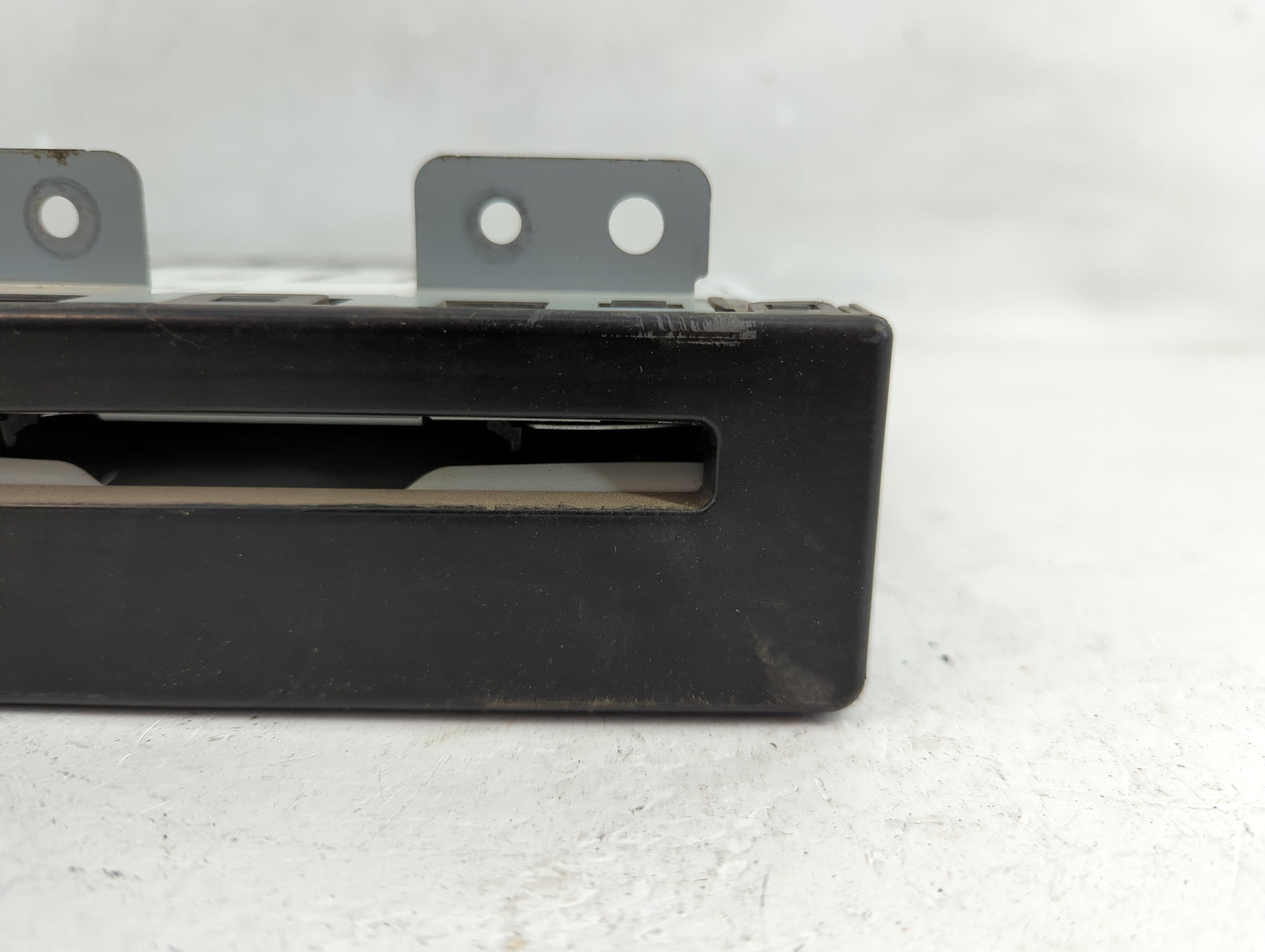 2015-2016 Chevrolet Tahoe Radio AM FM Cd Player Receiver Replacement P/N:84016434 Fits Fits 2015 2016 2017 2018 2019 2020 OE