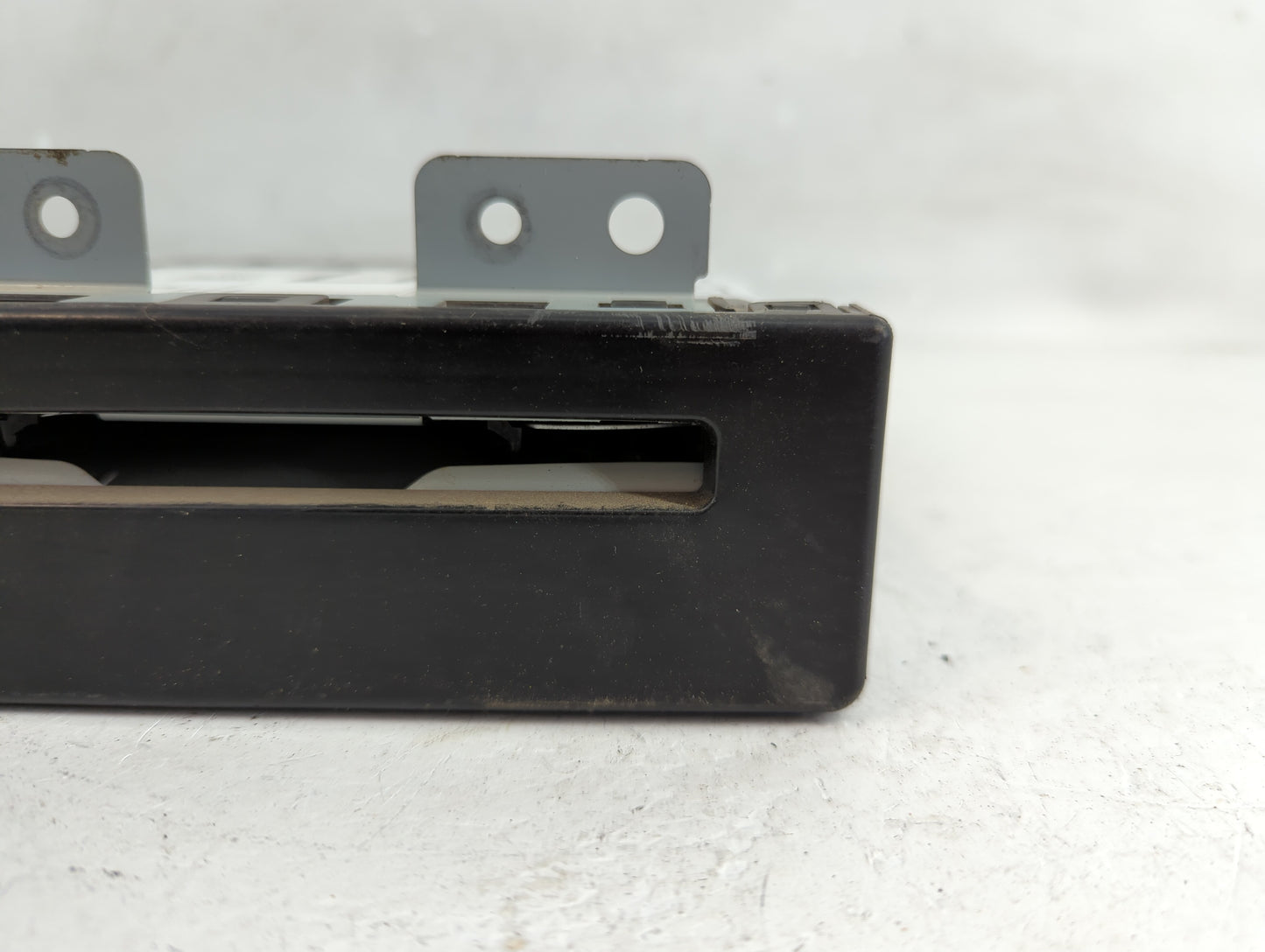2015-2016 Chevrolet Tahoe Radio AM FM Cd Player Receiver Replacement P/N:84016434 Fits Fits 2015 2016 2017 2018 2019 2020 OE
