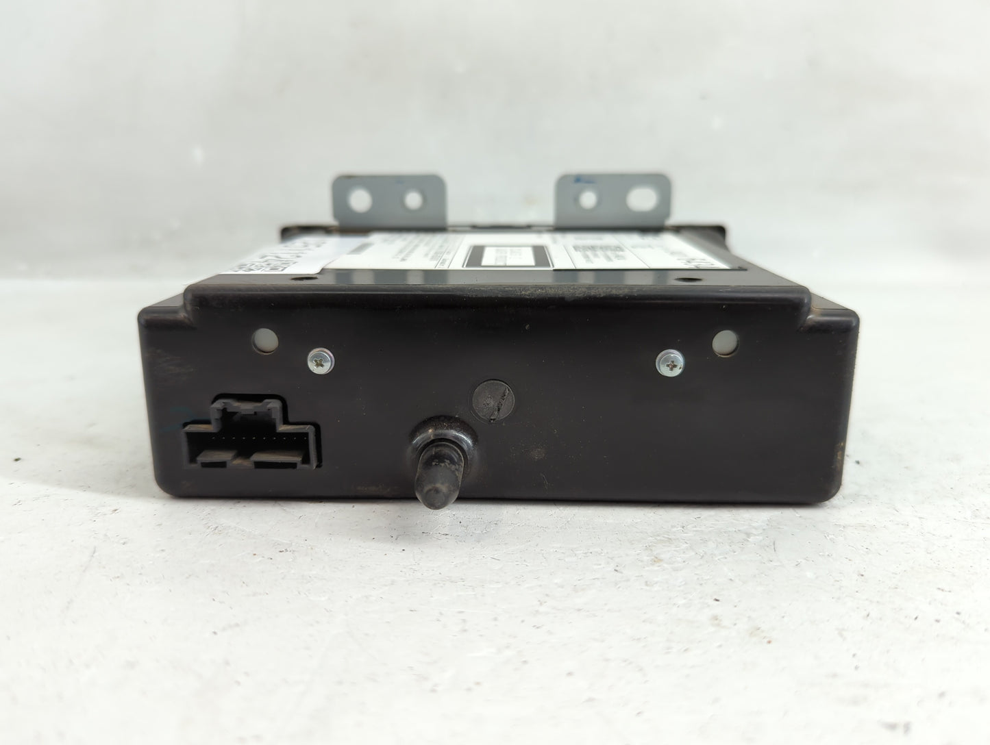 2015-2016 Chevrolet Tahoe Radio AM FM Cd Player Receiver Replacement P/N:84016434 Fits Fits 2015 2016 2017 2018 2019 2020 OE