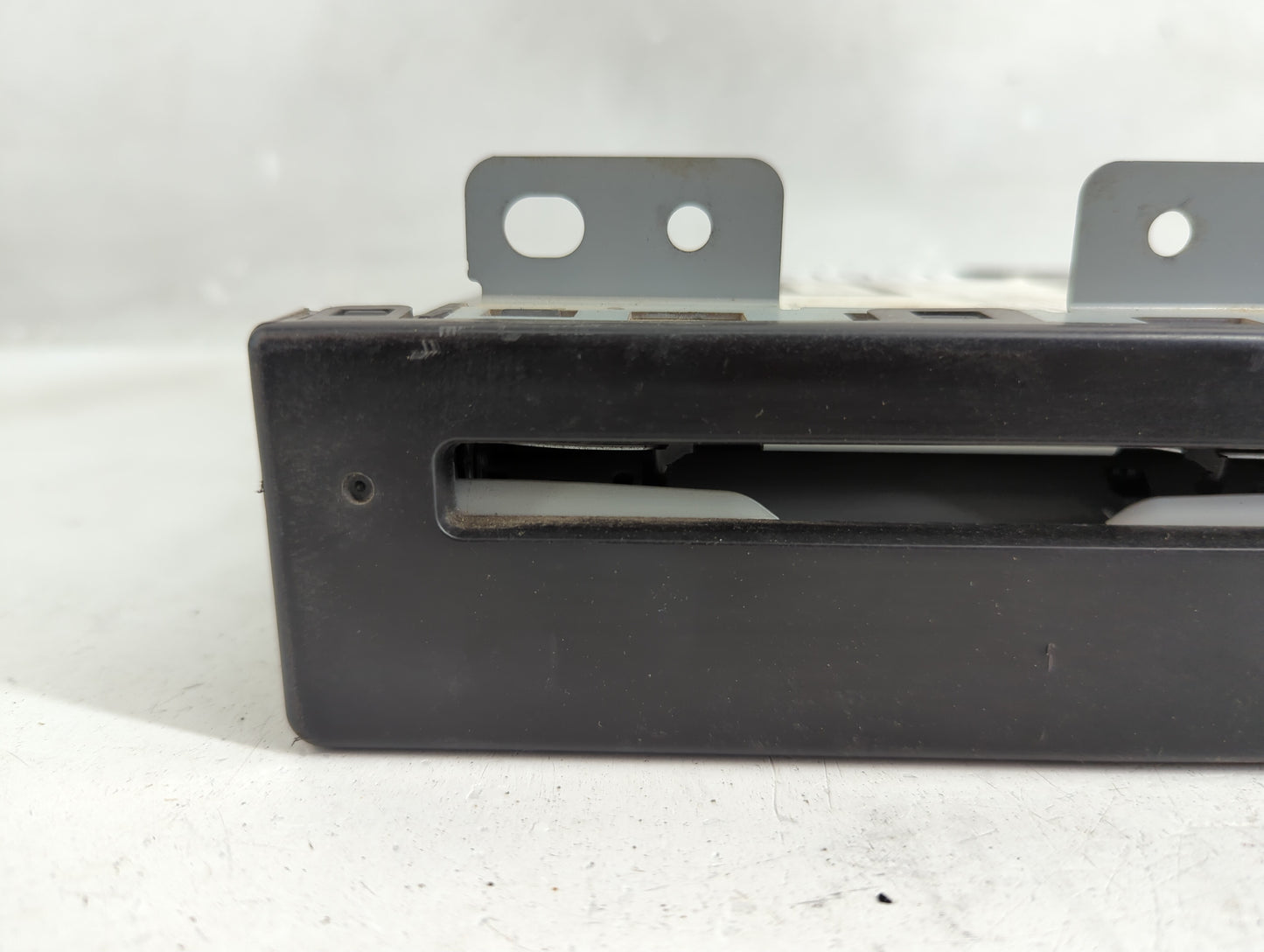2015-2016 Chevrolet Tahoe Radio AM FM Cd Player Receiver Replacement P/N:84016434 Fits Fits 2015 2016 2017 2018 2019 2020 OE