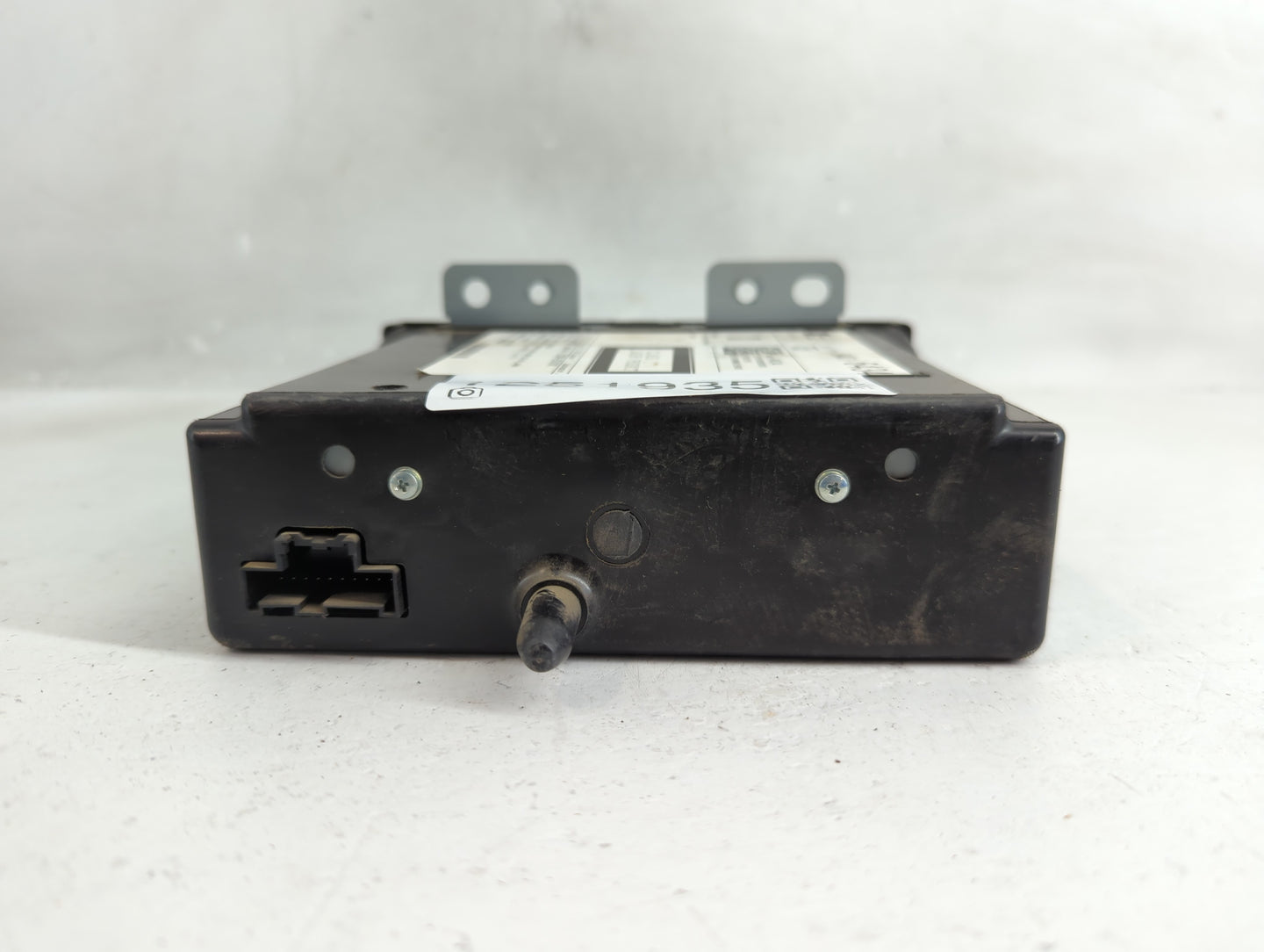 2015-2016 Chevrolet Tahoe Radio AM FM Cd Player Receiver Replacement P/N:84016434 Fits Fits 2015 2016 2017 2018 2019 2020 OE