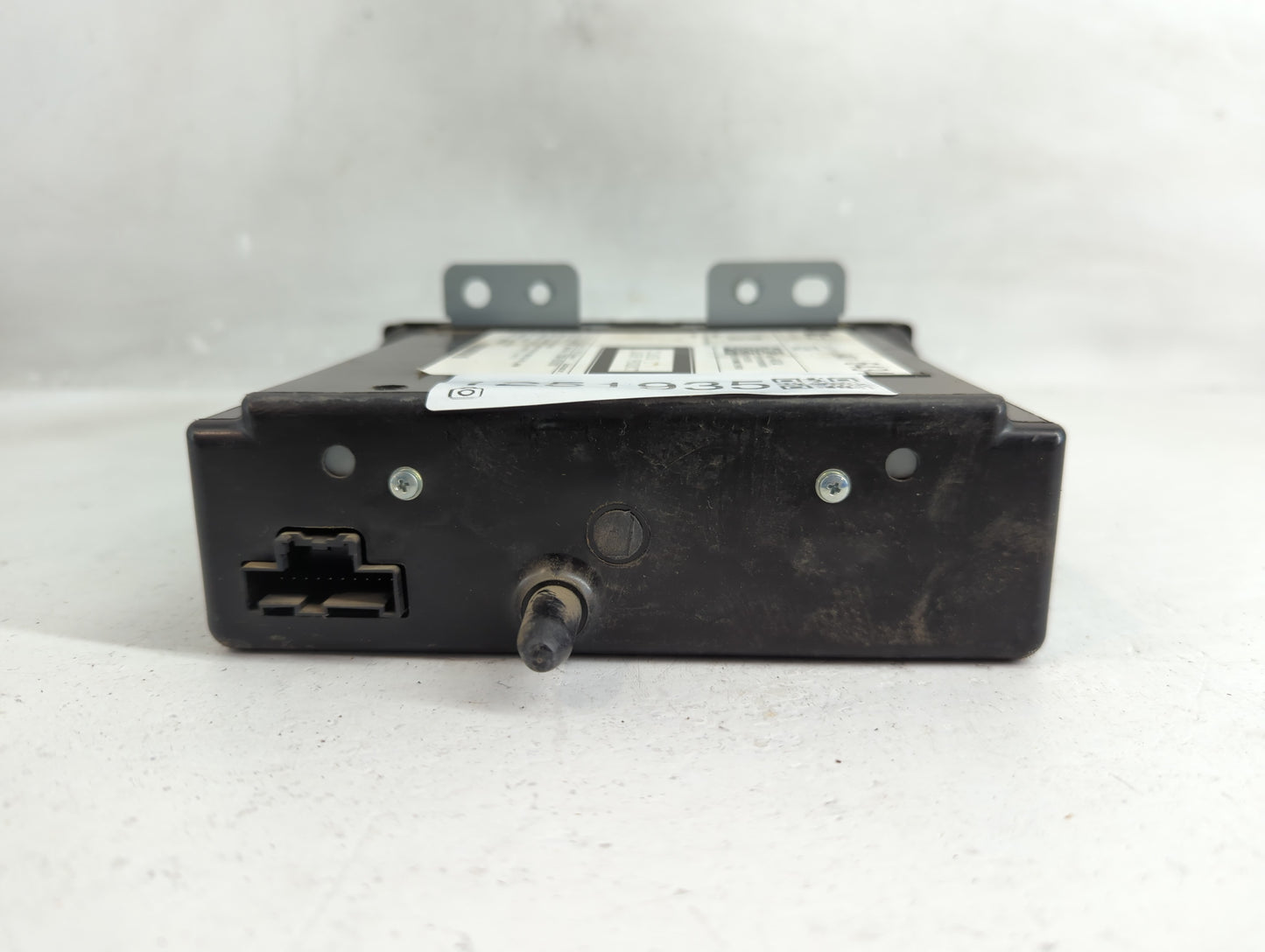 2015-2016 Chevrolet Tahoe Radio AM FM Cd Player Receiver Replacement P/N:84016434 Fits Fits 2015 2016 2017 2018 2019 2020 OE