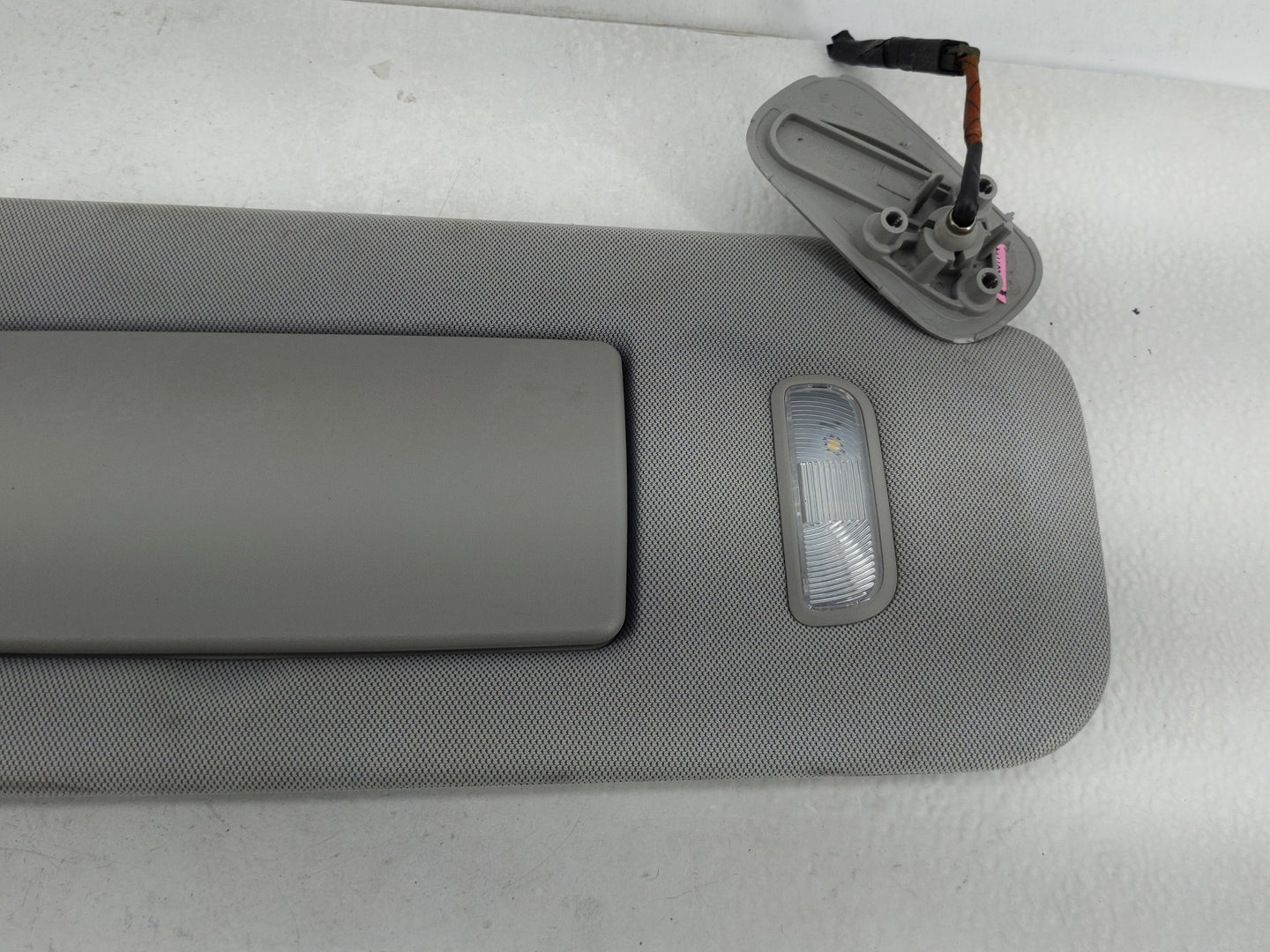 2015-2020 Chevrolet Tahoe Sun Visor Shade Replacement Driver Left Mirror Fits Fits 2015 2016 2017 2018 2019 2020 OEM Used Au