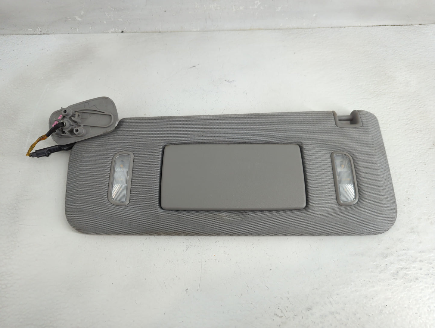2015-2020 Chevrolet Tahoe Sun Visor Shade Replacement Driver Left Mirror Fits Fits 2015 2016 2017 2018 2019 2020 OEM Used Au