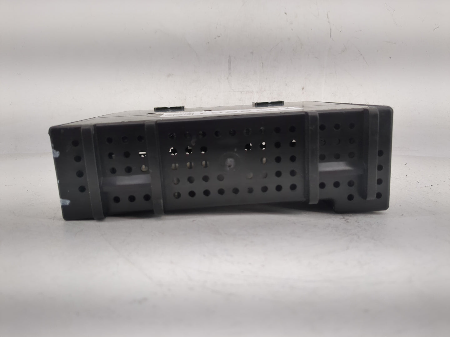2016 Chevrolet Tahoe Radio AM FM Cd Player Receiver Replacement P/N:23402903 Fits Fits 2017 OEM Used Auto Parts - Oemusedaut