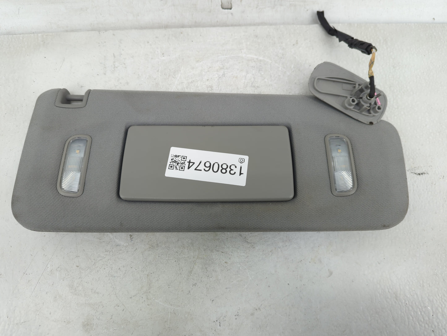 2015-2020 Chevrolet Tahoe Sun Visor Shade Replacement Driver Left Mirror Fits Fits 2015 2016 2017 2018 2019 2020 OEM Used Au